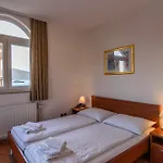 Boutique Paula 3*