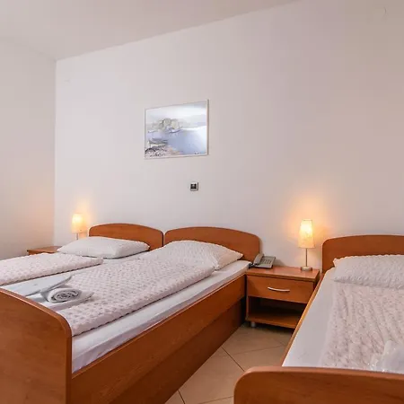 Bed & Breakfast Paula 3*