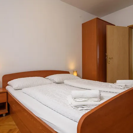 Boutique Paula Okrug Gornji
