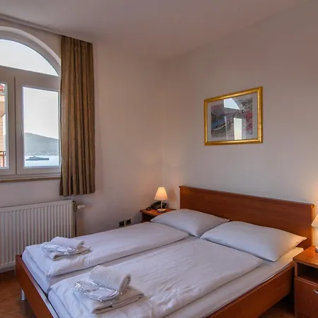 Boutique Paula 3*
