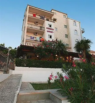 Paula Couette-café Okrug Gornji