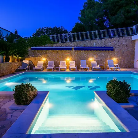 Boutique Paula Bed & Breakfast Okrug Gornji