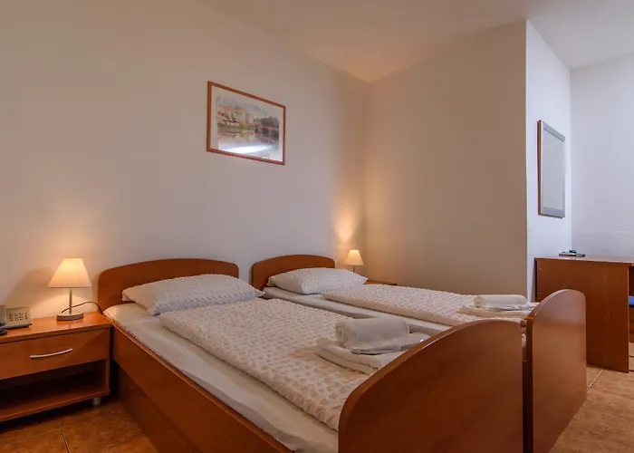Boutique Paula 3* تروغير