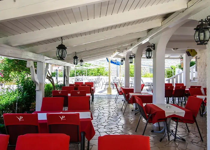 Boutique Paula 3* تروغير