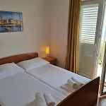 Boutique Paula 3* Traù