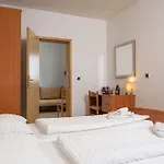 Boutique Paula 3*
