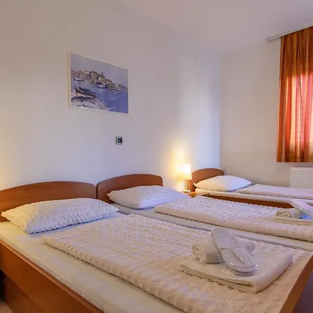 krevet i doručak Paula 3*