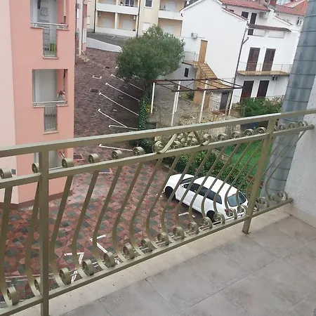 Paula 3* Trogir